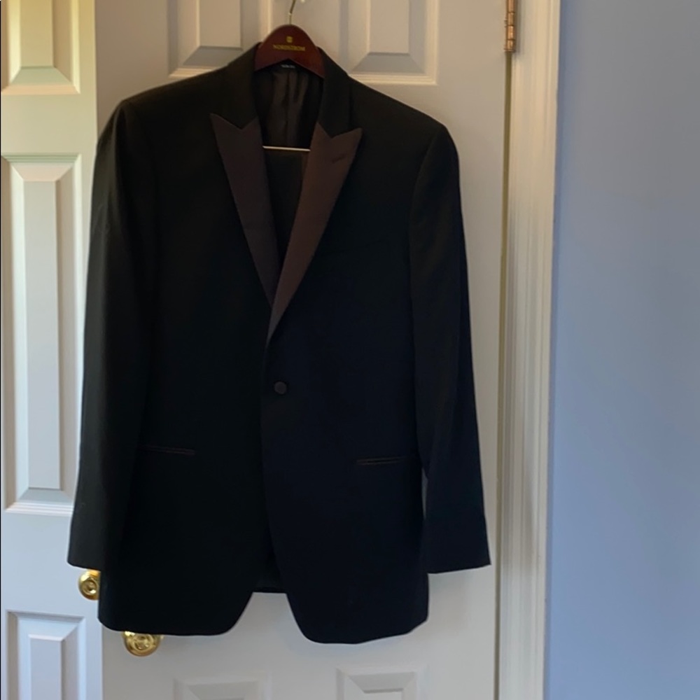 Men’s Classic Tuxedo - 40R